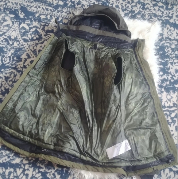 Volcom Jacket - Picture 6 of 11